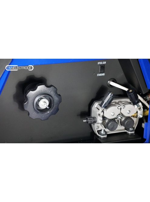 Panelectrode ZEUS 200 LCD 4x4 szinergikus inverteres hegesztőgép